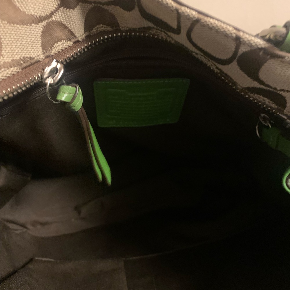 COACH BROWN GREEN BAG. - Picture 7 of 7